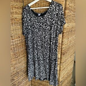 Old Navy XL black and white floral shirt dress